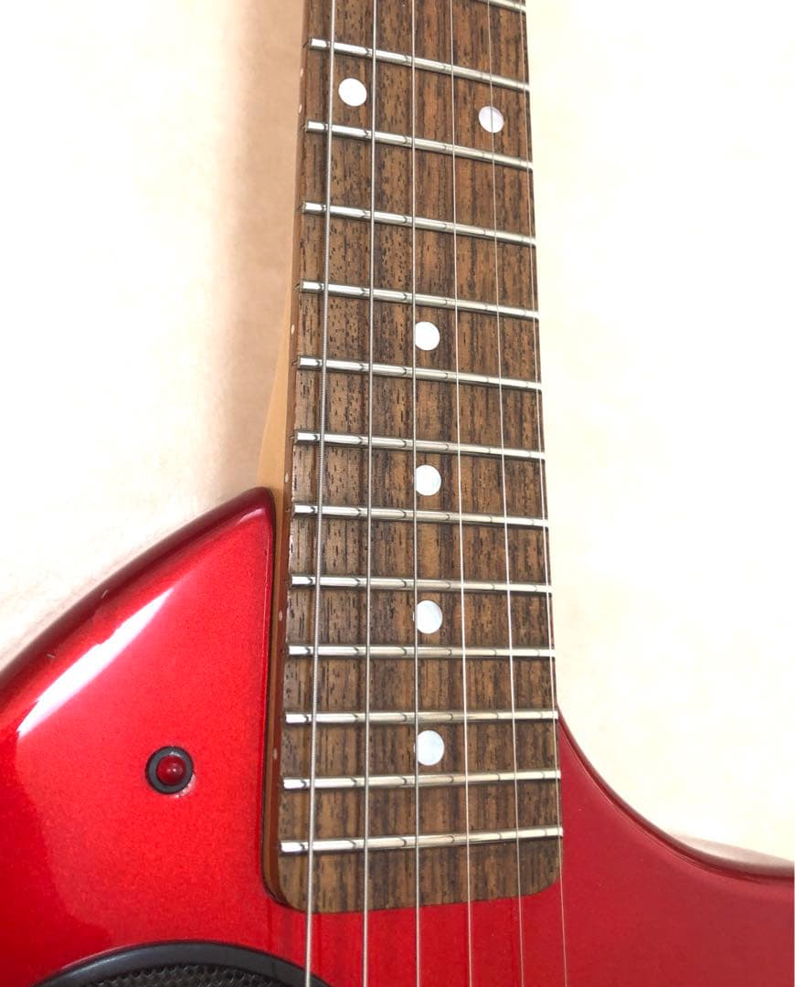 【美品】ZO-3C メタリックレッド アンプ内蔵ミニギター ヘッドフォン端子付き