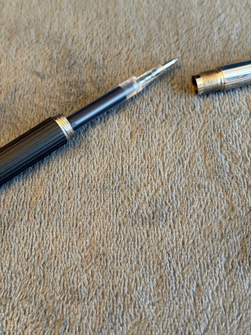 ファーバーカステル 伯爵コレクション エボニー ウッド　ボールペン ローラー