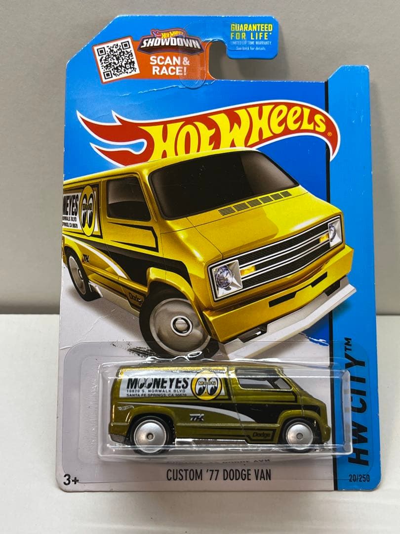 ホットウィール　スーパートレジャーハント　カスタム　77 ダッジバン　ムーンアイ