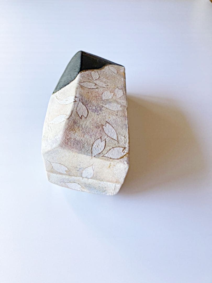 期間限定お値下げ中！！　新品未使用！！　島田恭子作　櫻　蓋物　布目金彩　益子焼