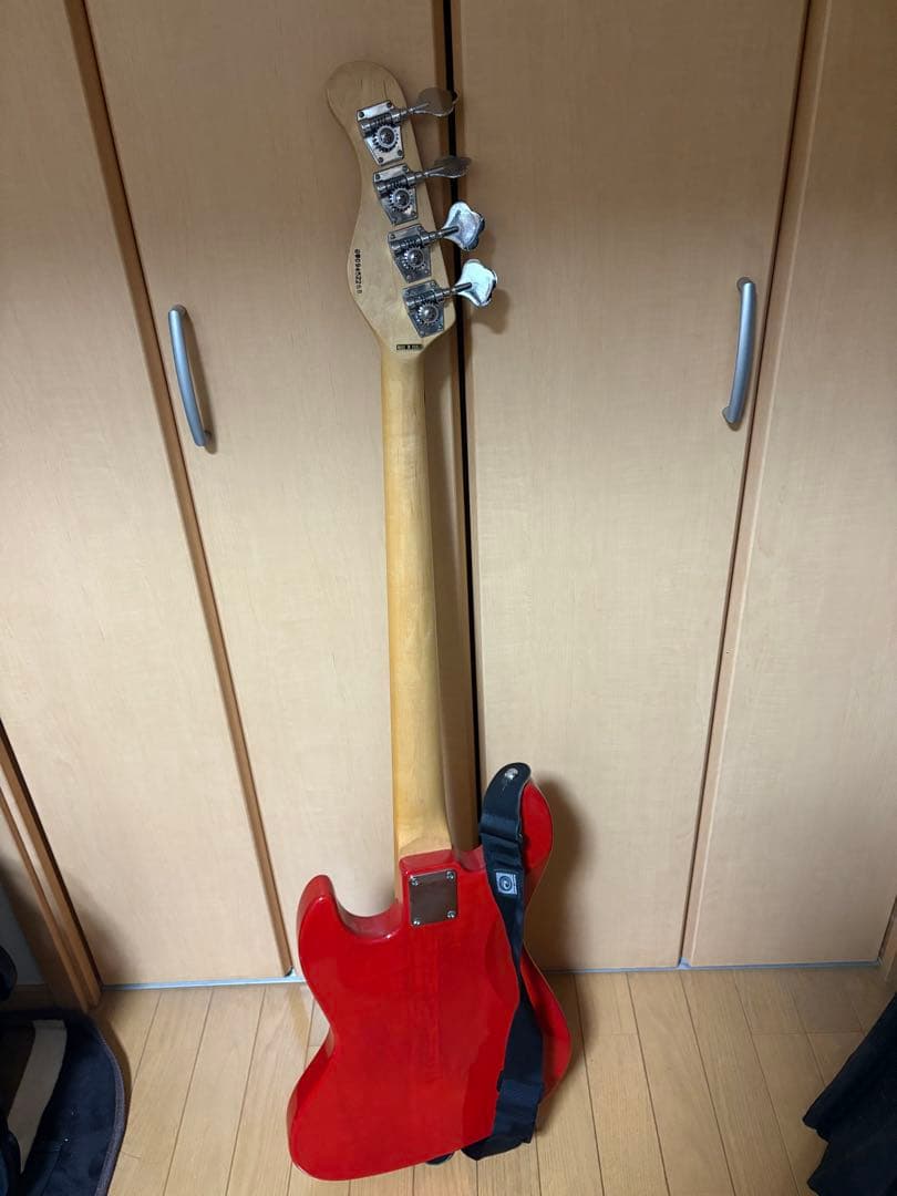 Grassrootsエレキベース（ラルクTetsuyaモデル）ハードケース付