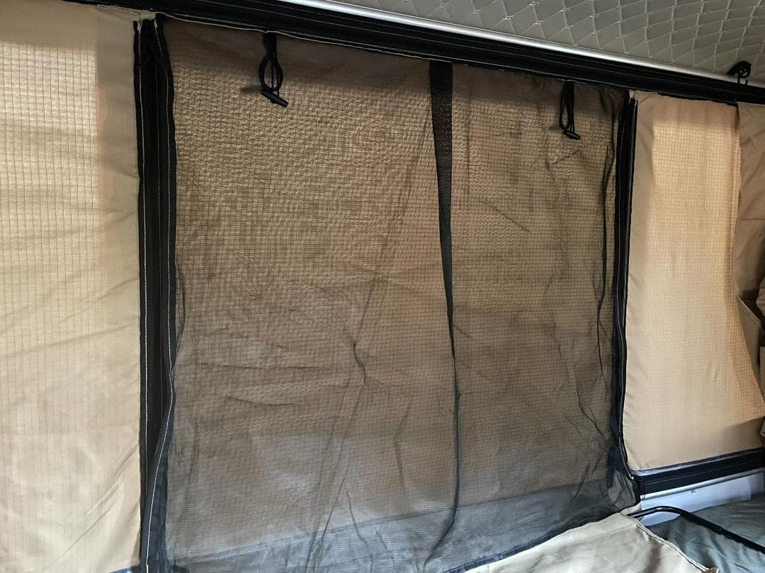 【値下げ】ルーフテント　タワー型　２０２５年６月購入【od312】