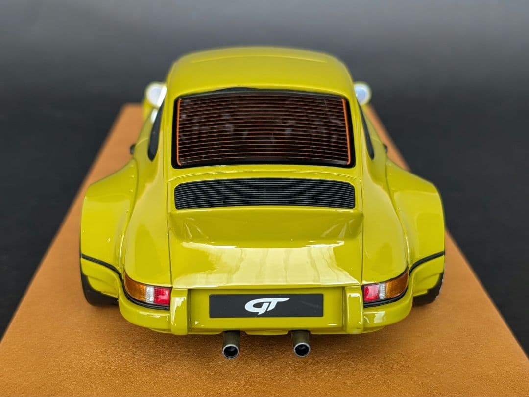 GTスピリット 1/18 PORSCHE 911 RWB カーキグリーン