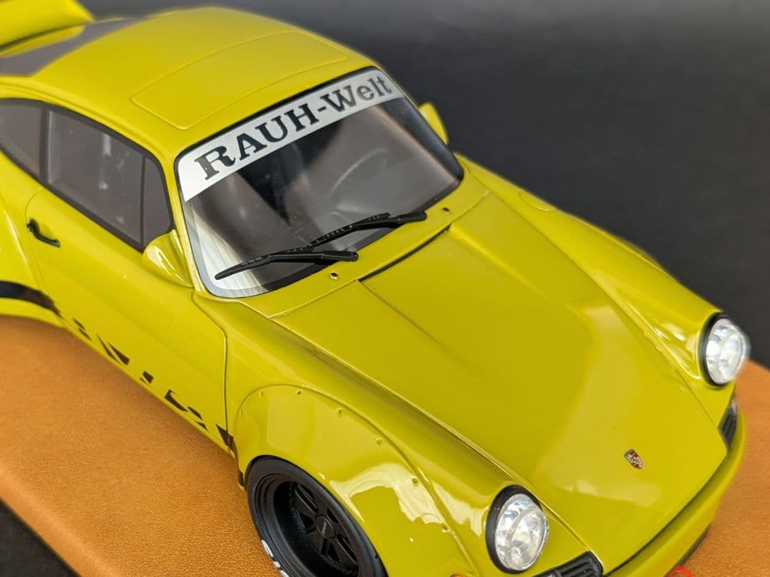 GTスピリット 1/18 PORSCHE 911 RWB カーキグリーン