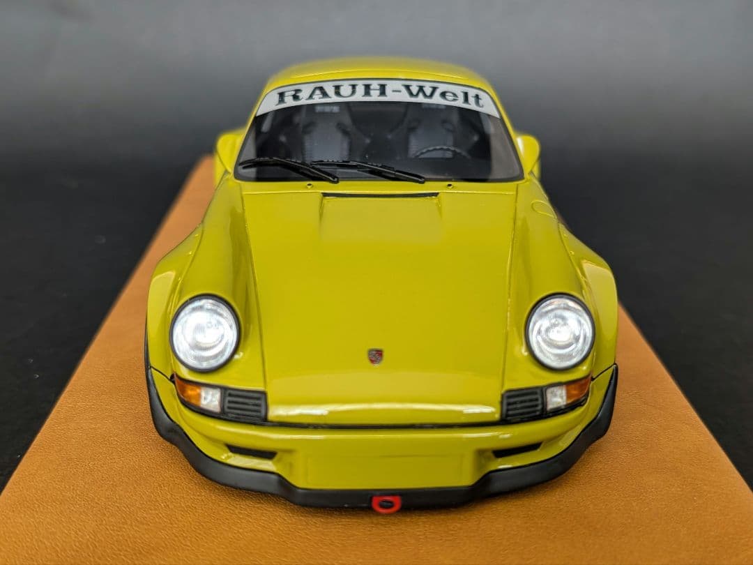 GTスピリット 1/18 PORSCHE 911 RWB カーキグリーン