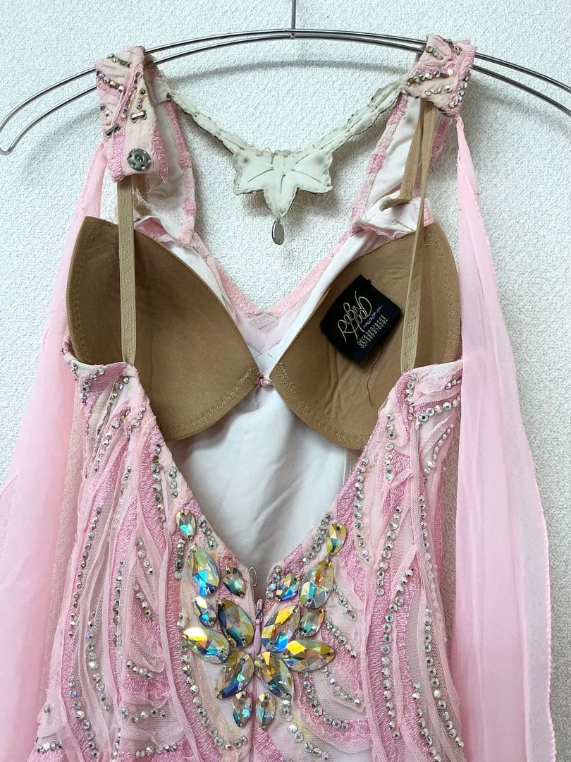 ピンクの社交ダンスドレス