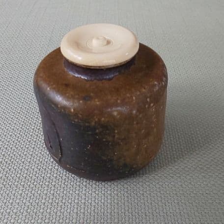 A 39 茶道         備前茶入 ・ 岸本昭彦作  ( 新品未使用品 )