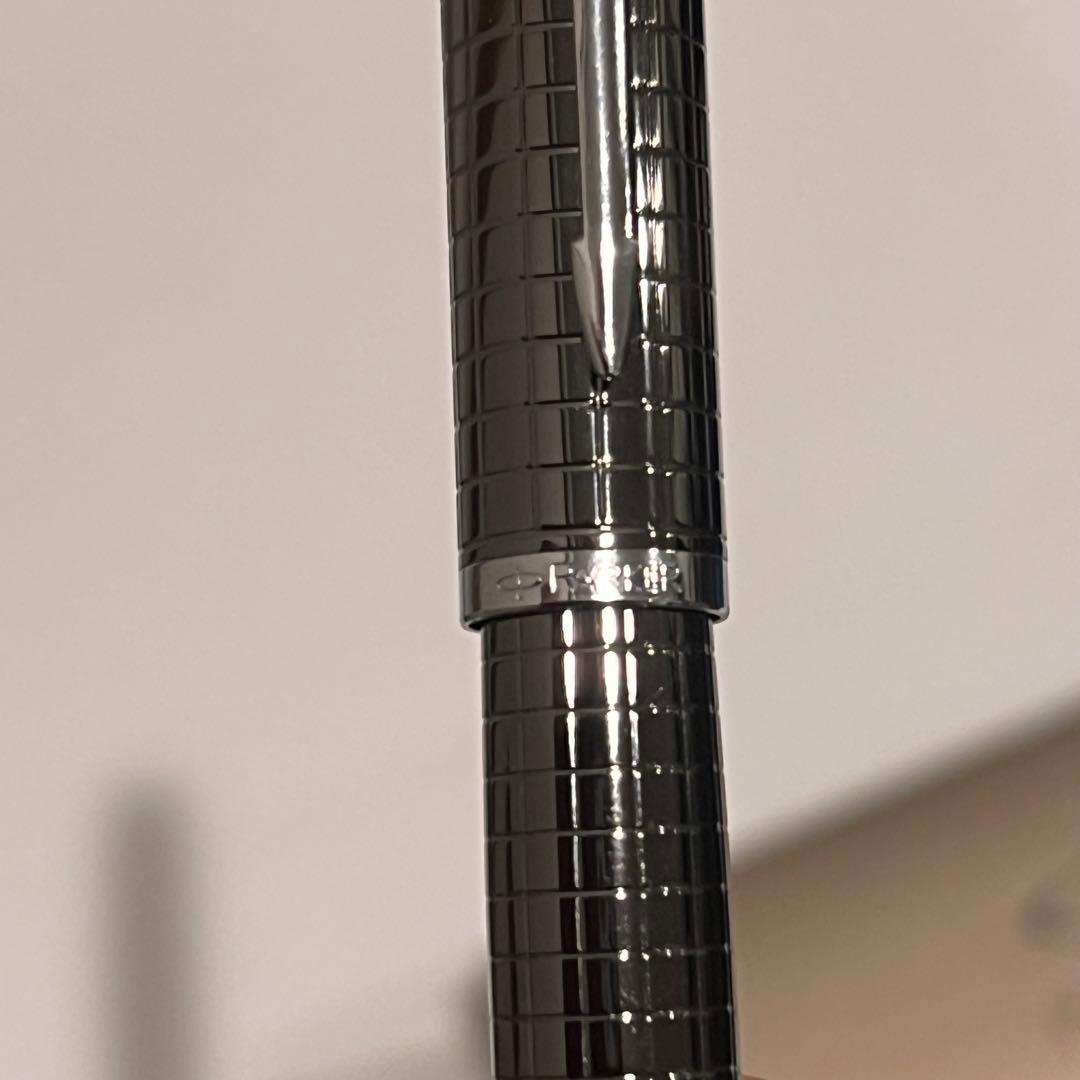 ほぼ未使用　パーカー　PARKER F 万年筆　シルバーケース付き　動作確認済み