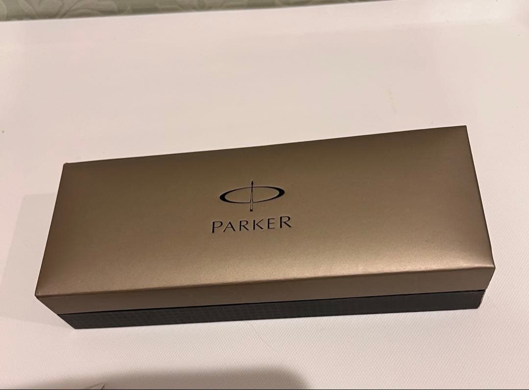 ほぼ未使用　パーカー　PARKER F 万年筆　シルバーケース付き　動作確認済み