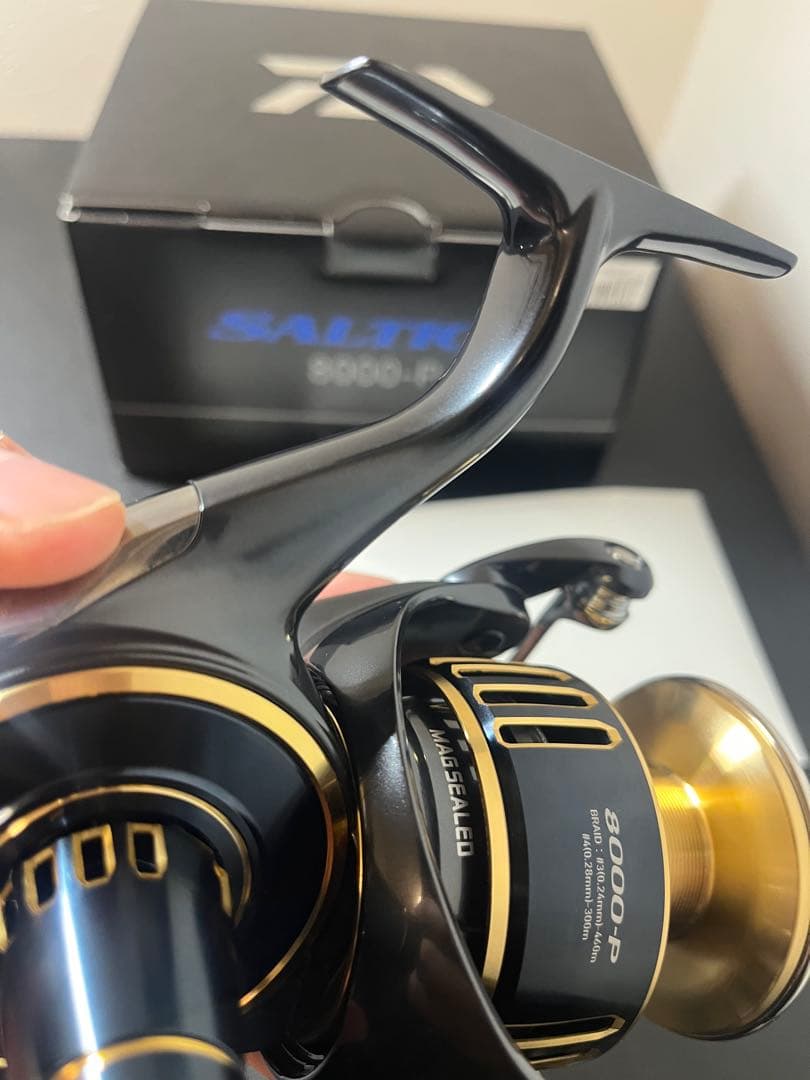 メルカリ最安値　新品　25ソルティガ8000p