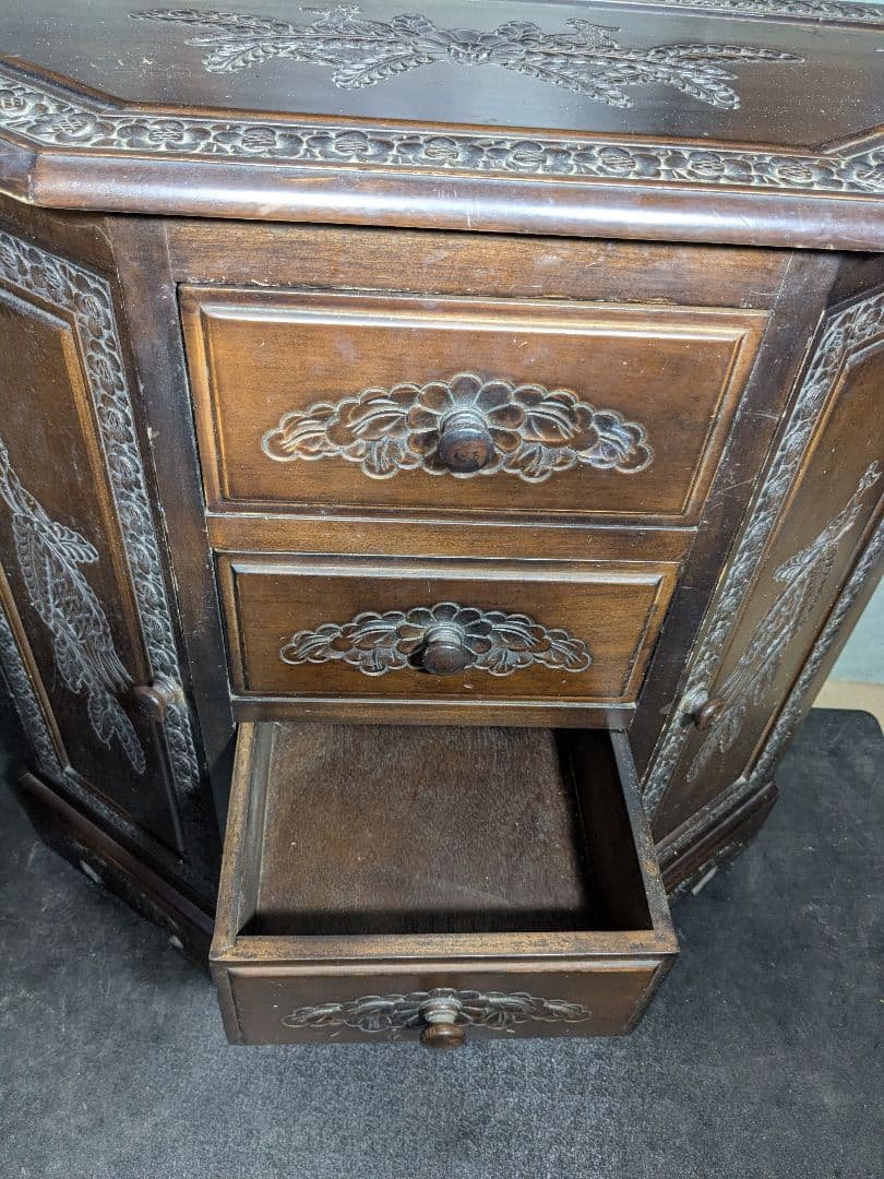 (S) 木彫刻　引き出し　4段　アンティーク　レトロ