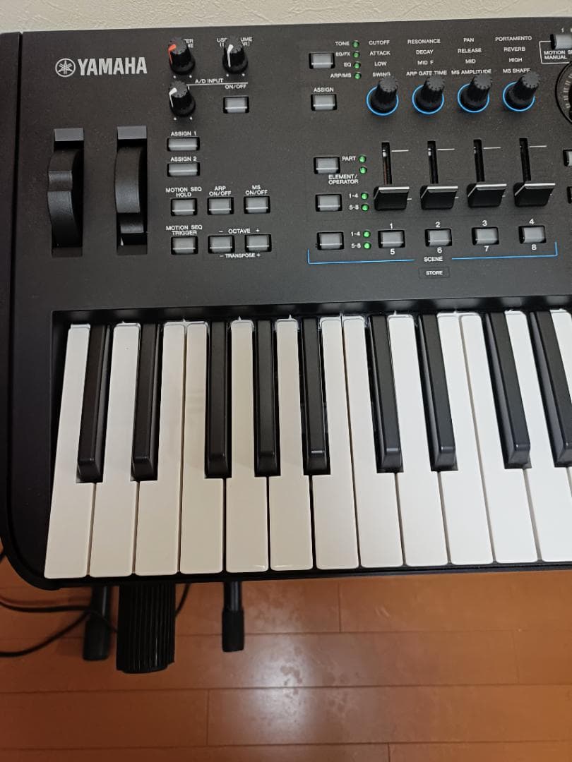 鍵盤楽器 YAMAHA MODX6+