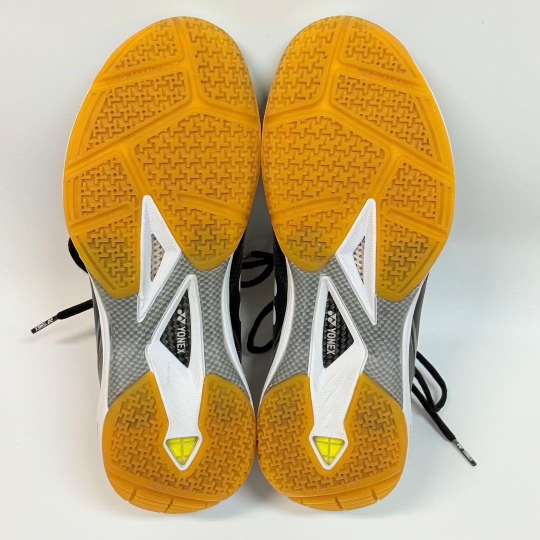 YONEX パワークッション　バドミントン　SHB-65Z 25.0cm