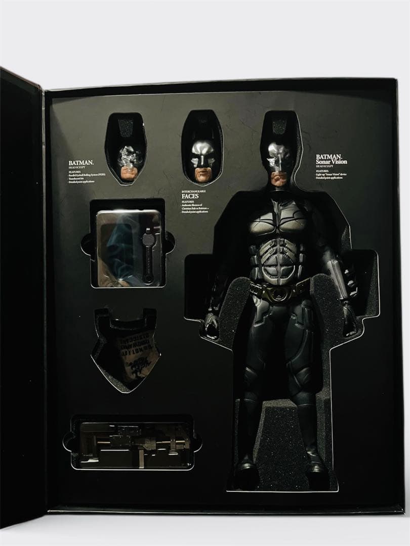 HOTTOYS BATPOD & BATMAN セット