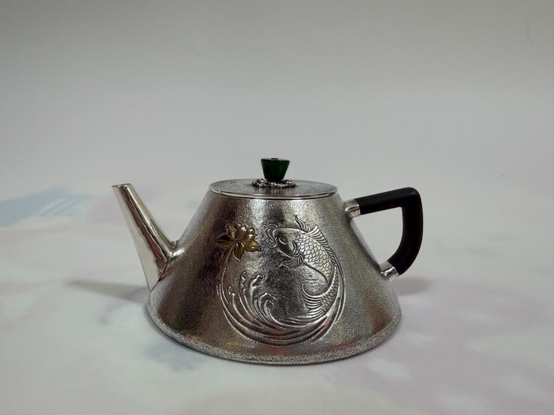 純銀製 鯉と蓮文 玉石摘 唐木手 急須 銀瓶 煎茶道具