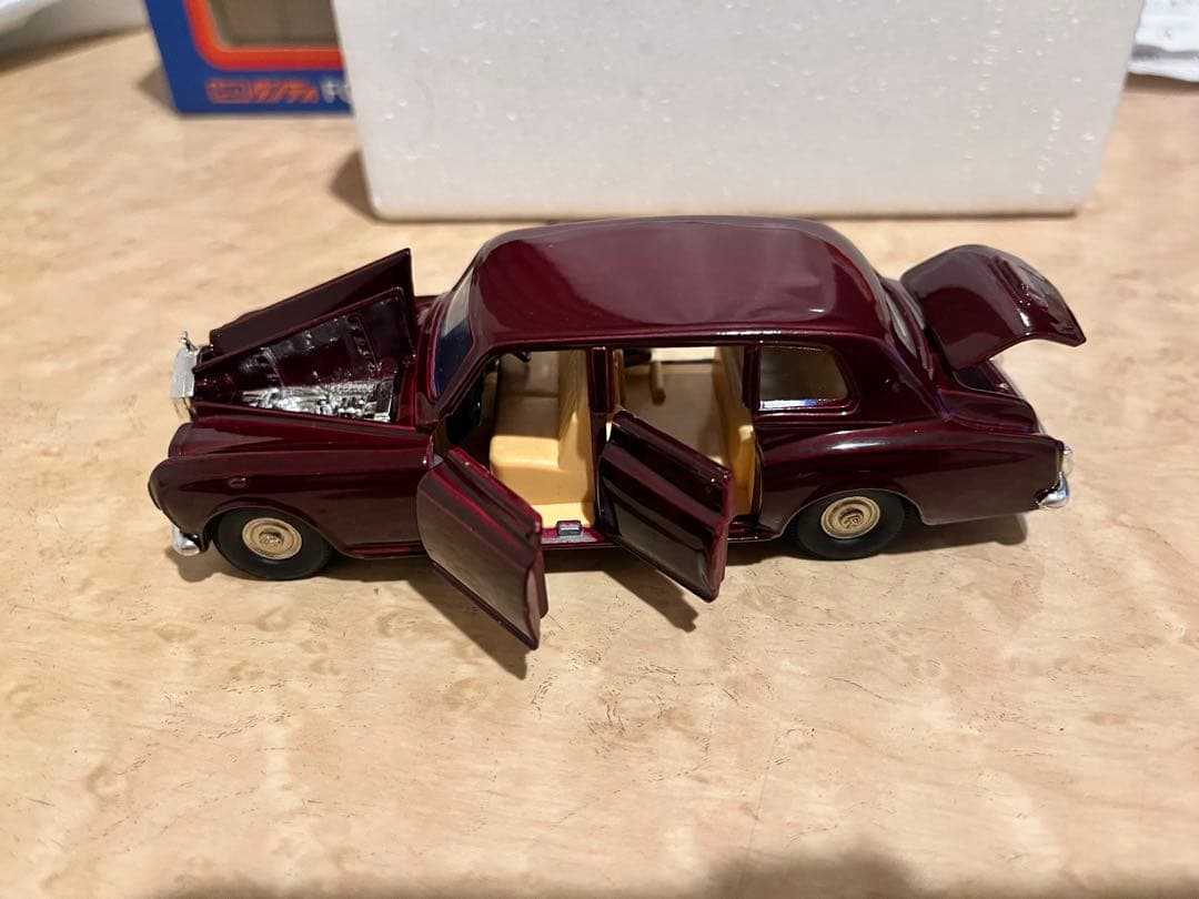 トミカ　ダンディ　F06ロールスロイス　ファンタムⅥ 日本製　1/43