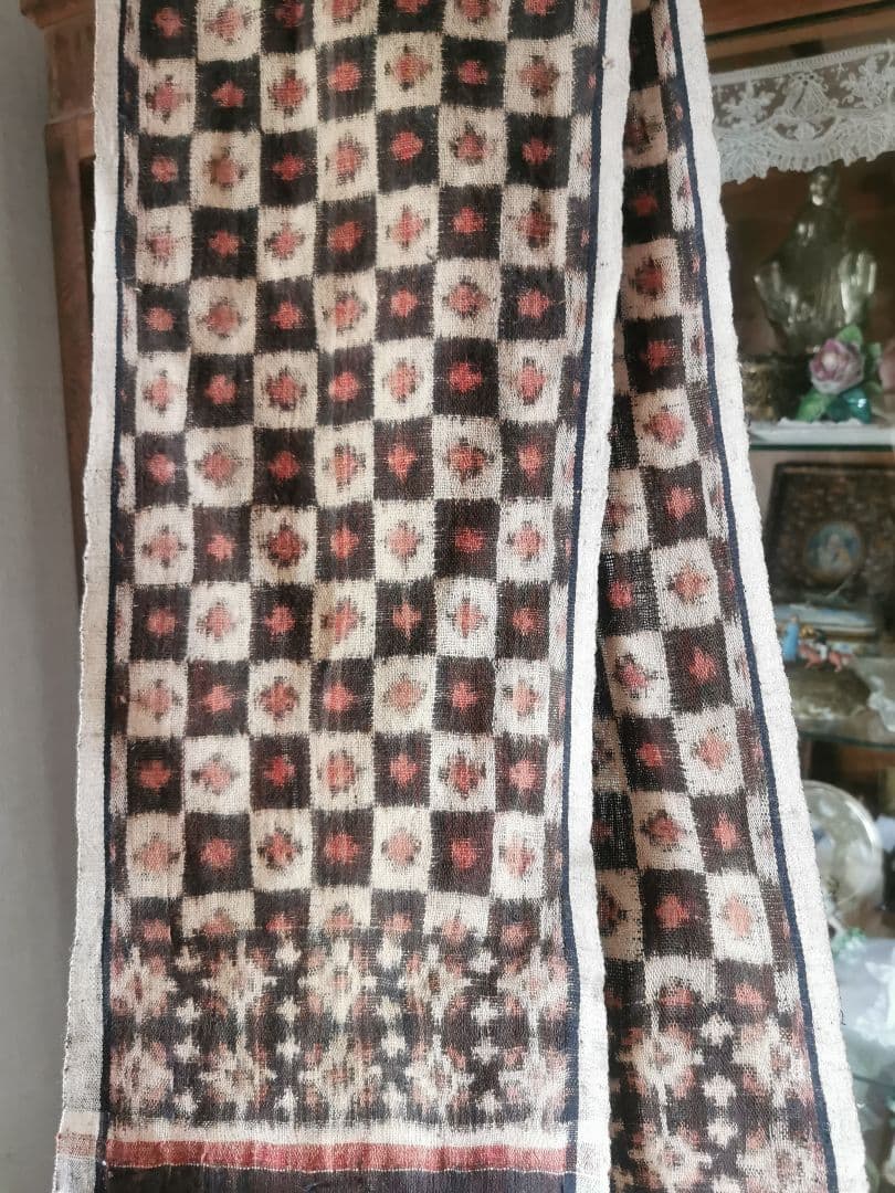 アンティーク 手染手織布 ダブルイカット バリ島グリンシン 無病息災歯のモチーフ