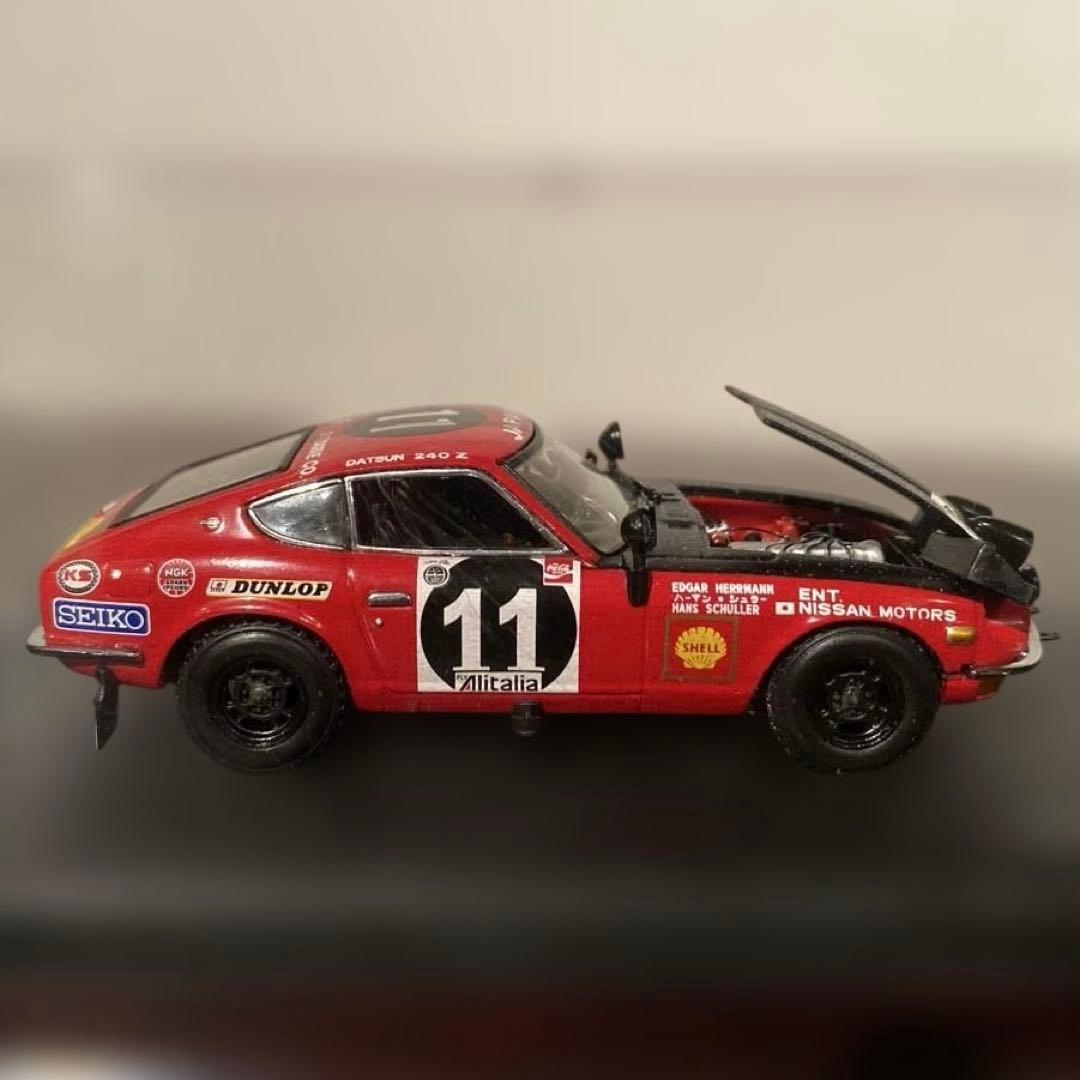 ダットサン 240Z 1971 サファリラリー優勝車 No.11 kyosho