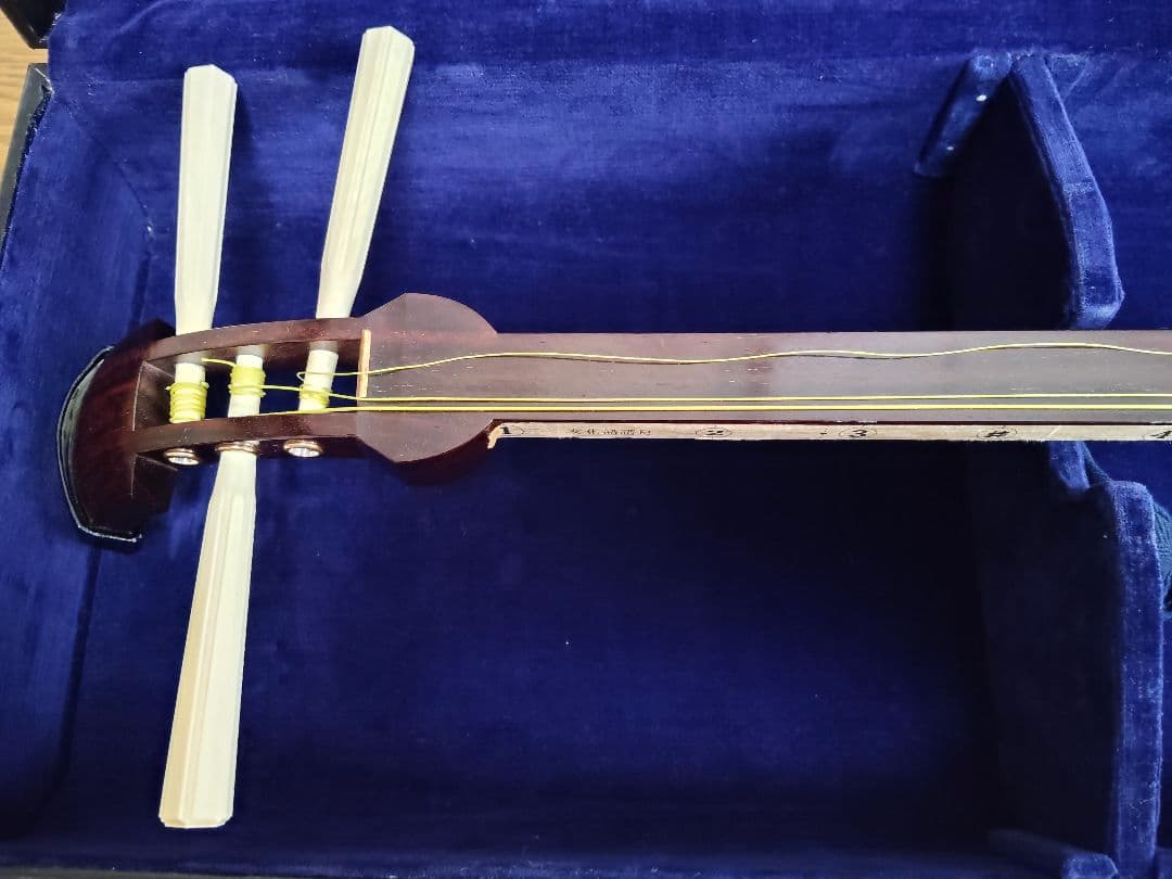 三味線　細棹　ハードケース付き　年代物　ヴィンテージ　昭和