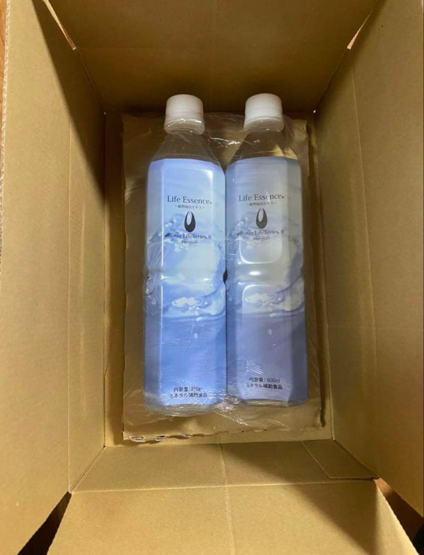 ライフエッセンス　ミネラルウォーター 600ml 2本セット