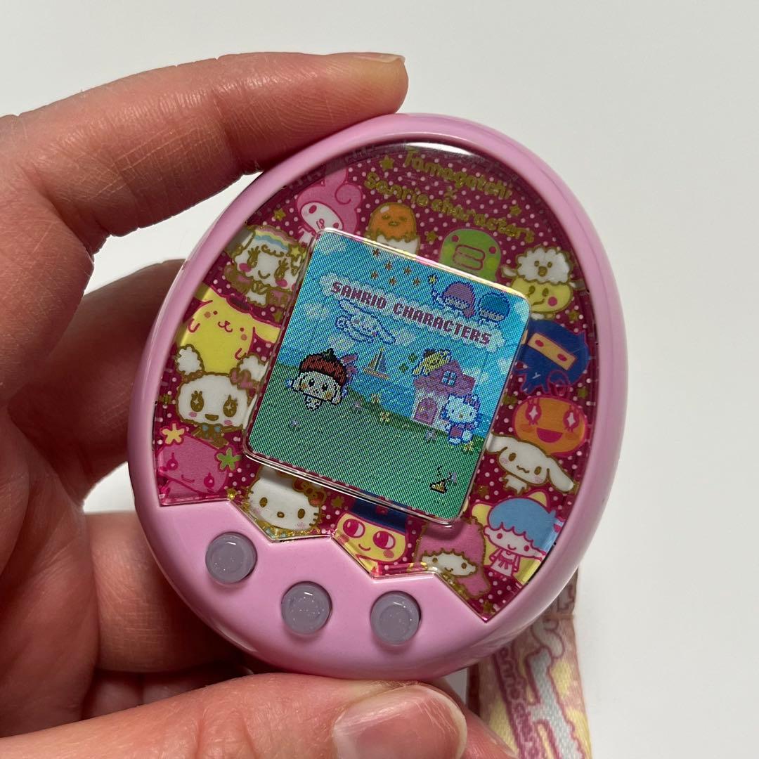 Tamagotchi m!x サンリオキャラクターズ　たまごっちみくす