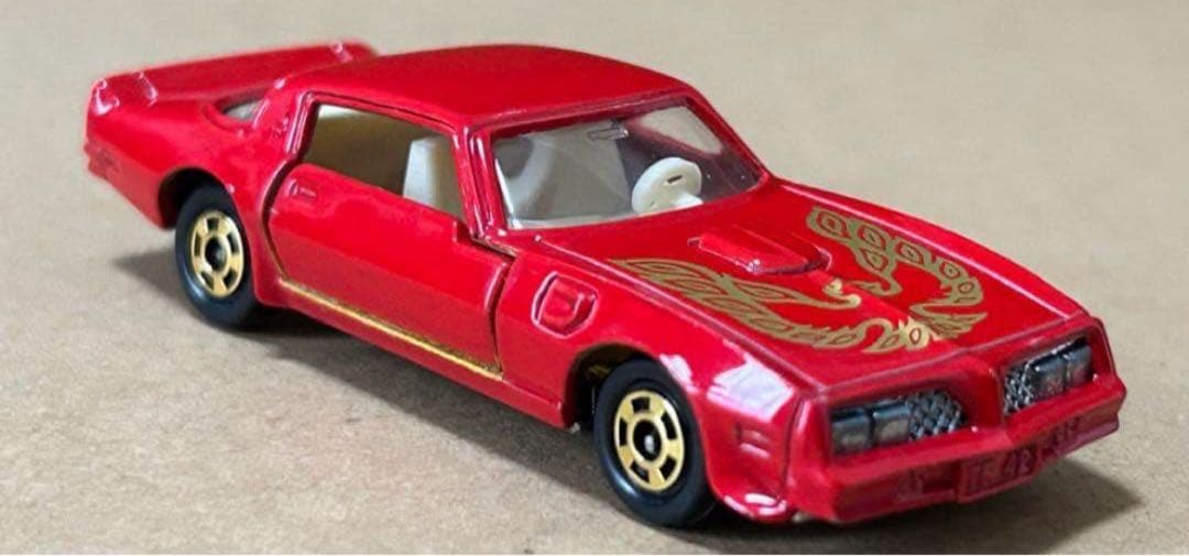 トミカ ポンティアック ファイアーバード トランザム 赤