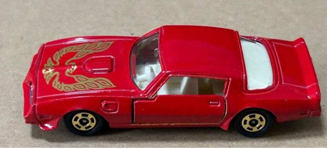 トミカ ポンティアック ファイアーバード トランザム 赤