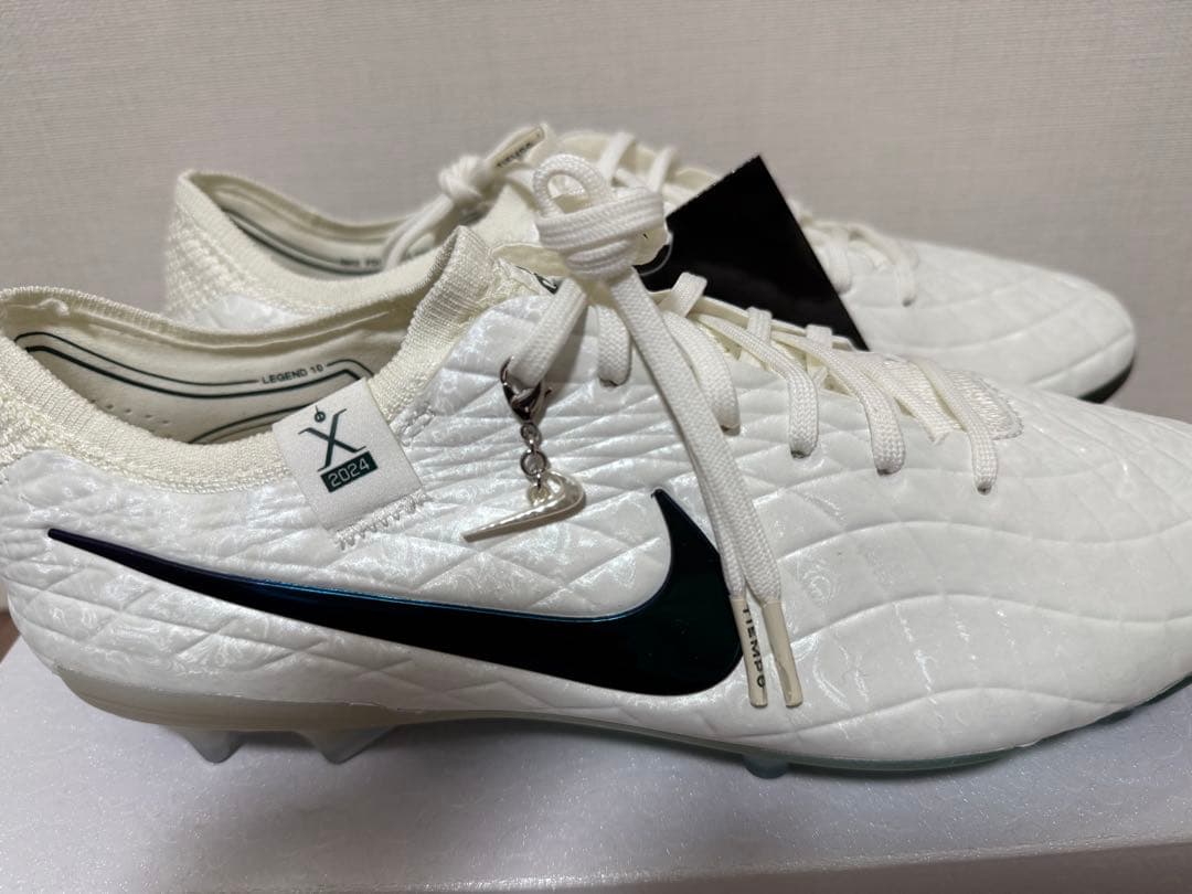 ティエンポ レジェンド 10 エリート 30 FG SE（26.5）