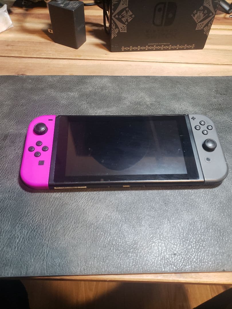 Nintendo Switch 本体　ホリコン付き