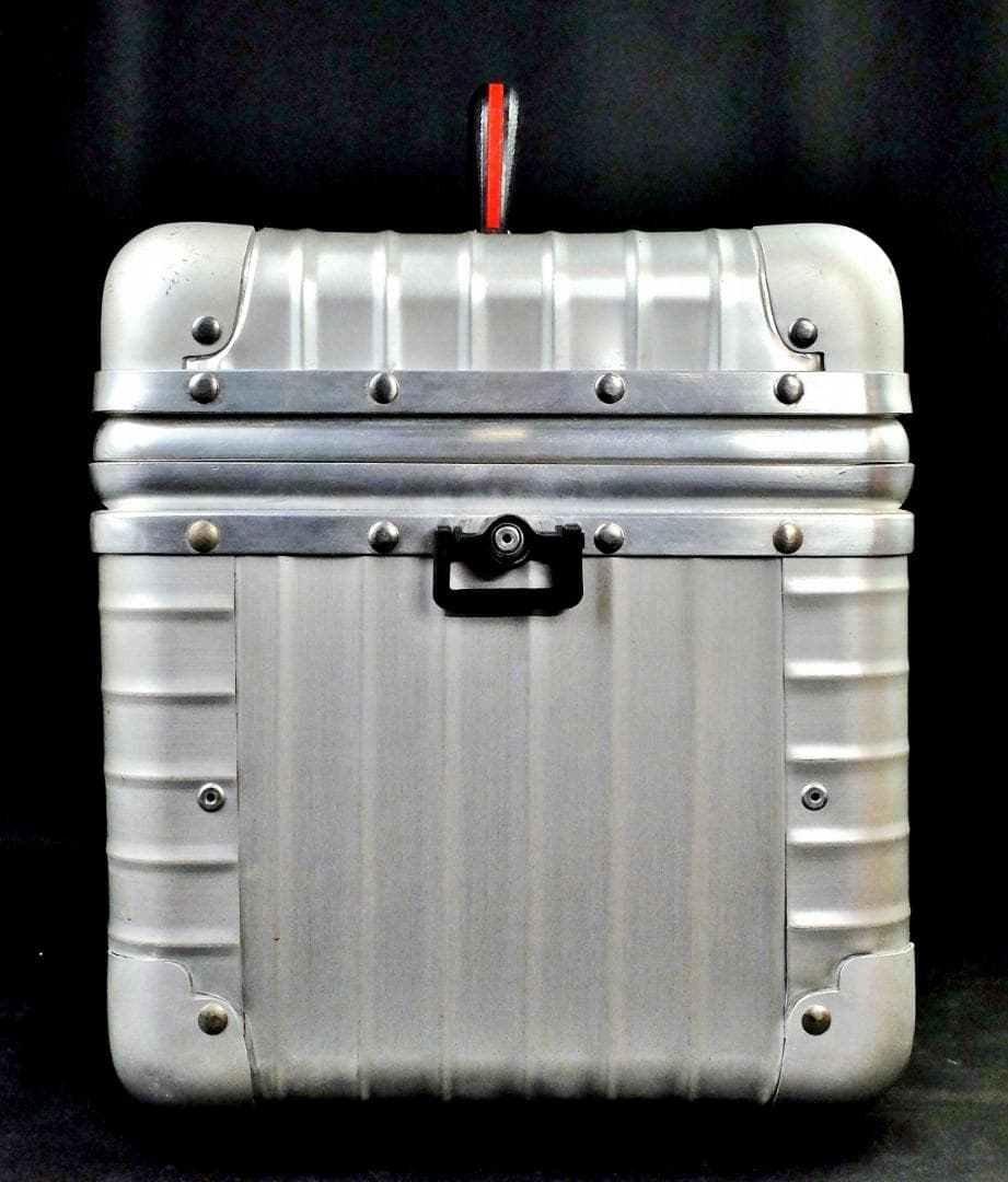 リモワ『AMAZONAS』Nr.269 コンパクトALUレポーターケース 鍵付