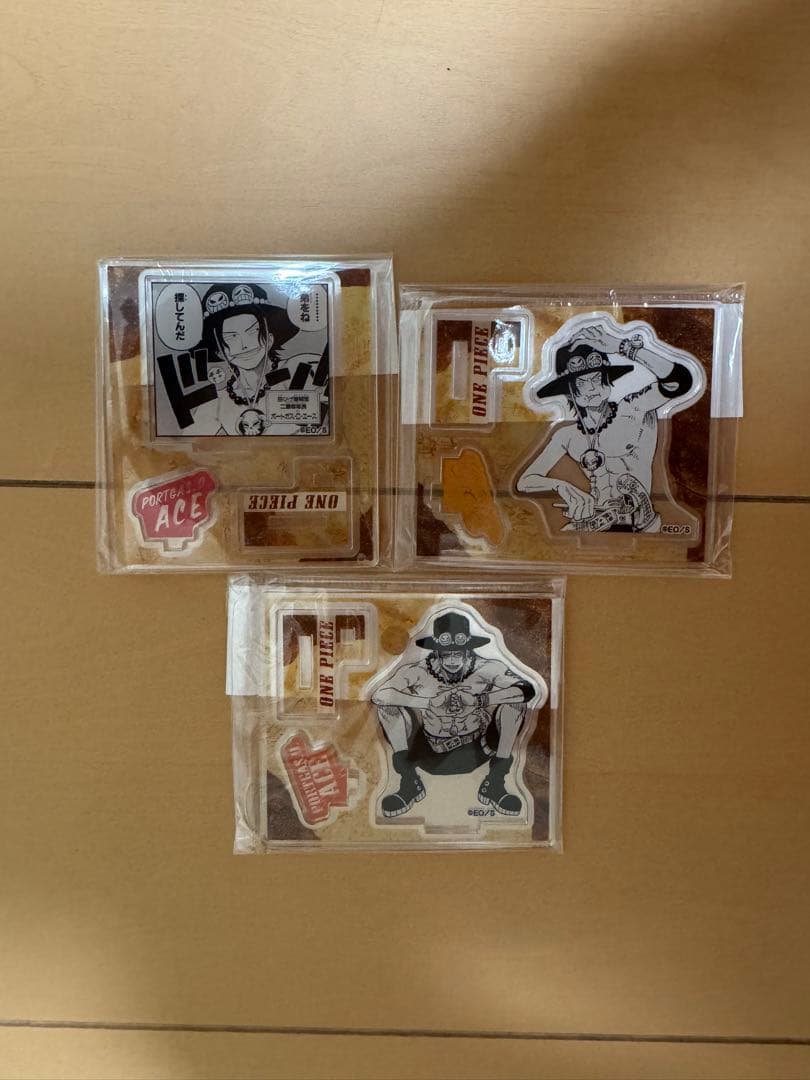 ワンピース エース　誕生日ピンバッジセット 21点