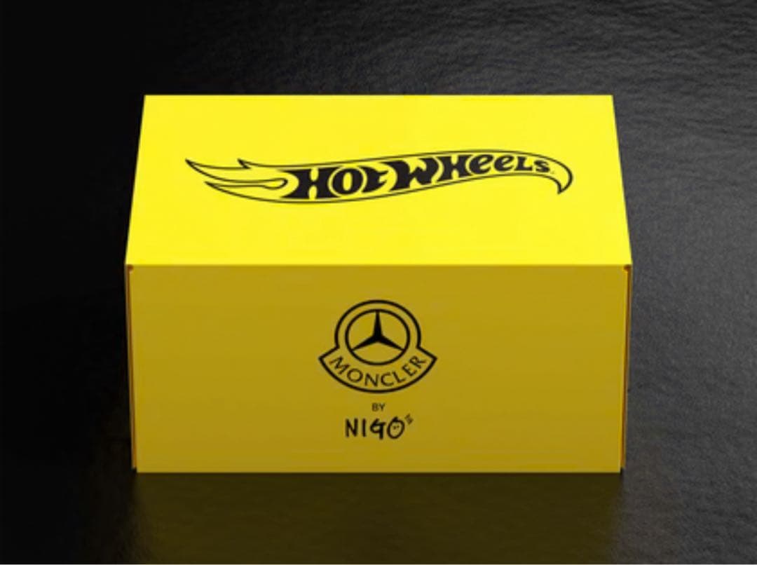 ホットウィール モンクレール ベンツ Gクラス MONCLER RLC