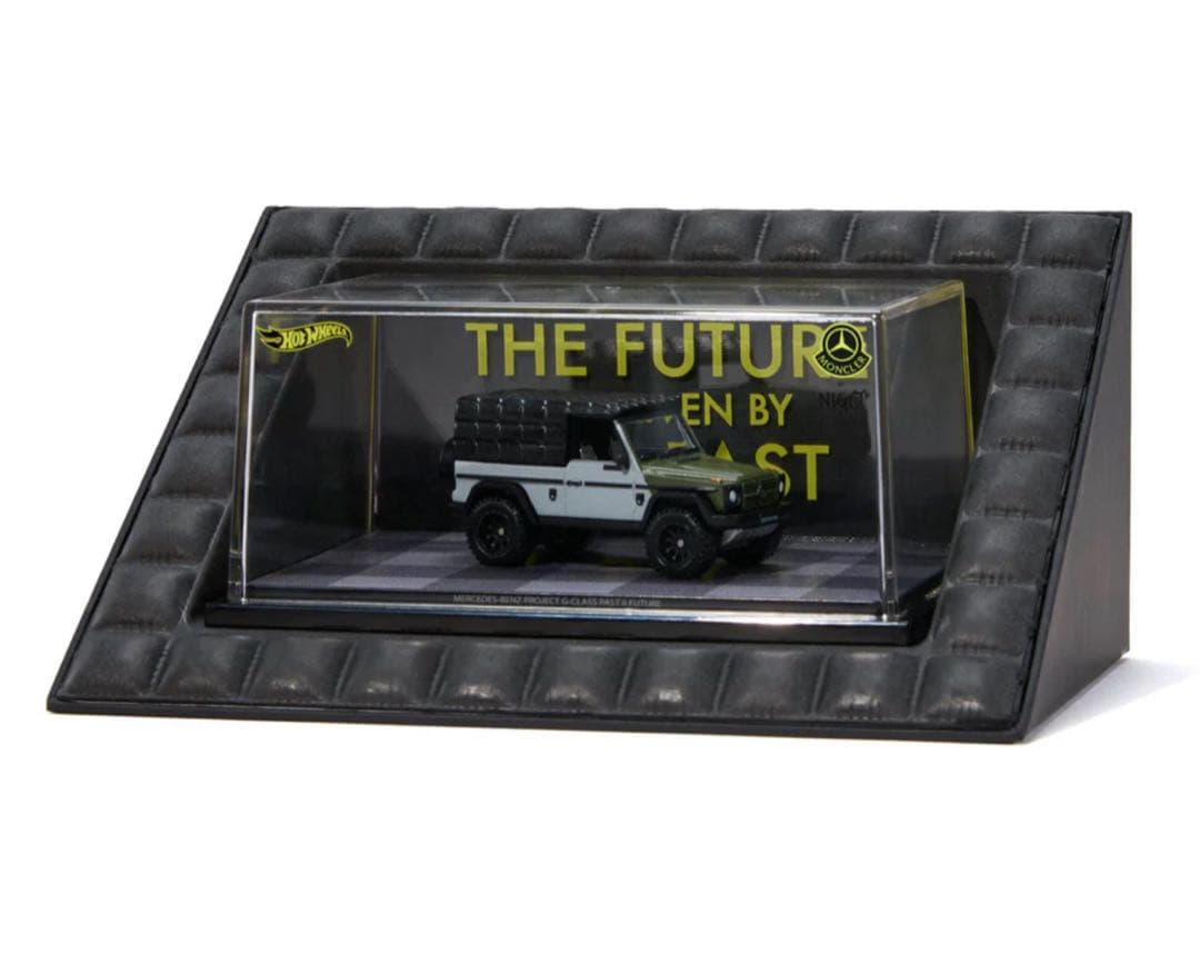 ホットウィール モンクレール ベンツ Gクラス MONCLER RLC