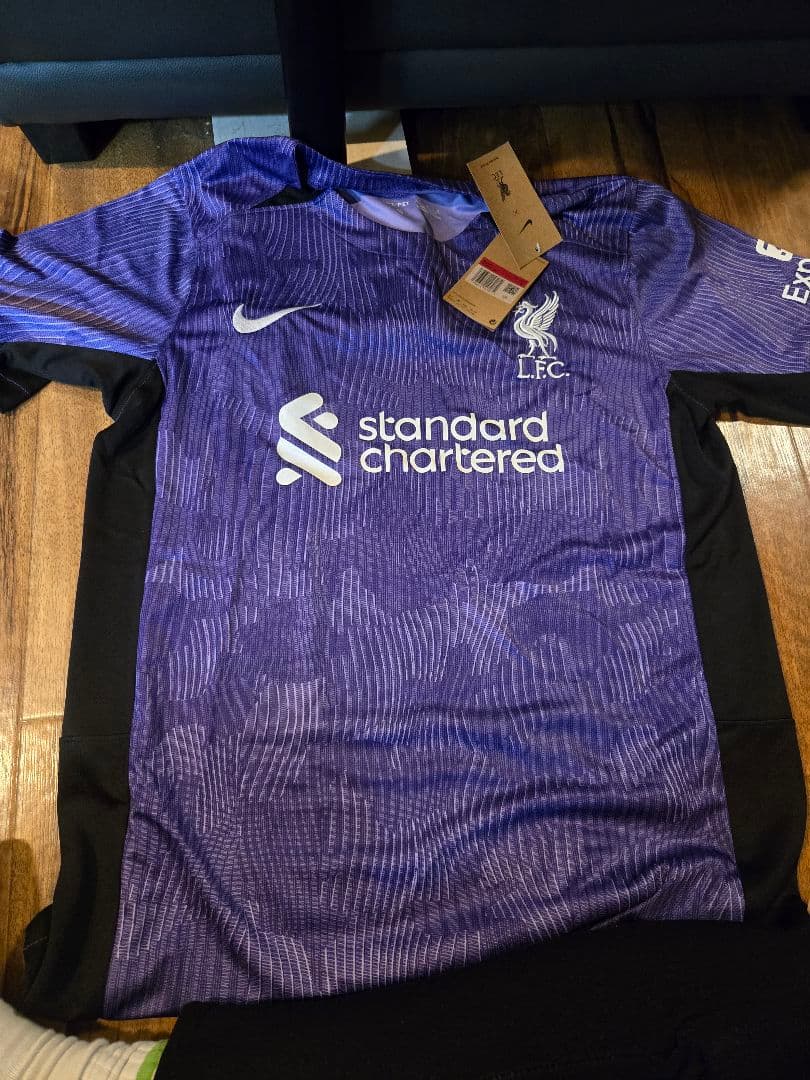 リバプール Nike 紫色 ジャージ2つセット