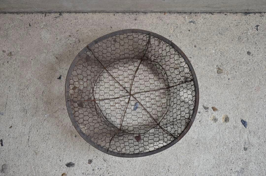 昭和時代　鉄製　鉄網　ザル　オブジェ　レトロ　アンティーク