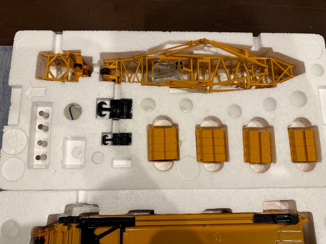 ミニカー LIEBHERR 1/50 LTM11200-9.1