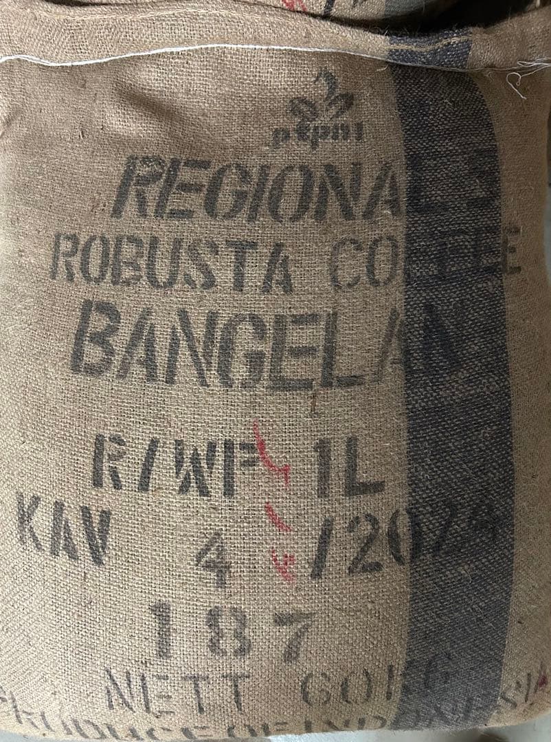 【yoshiki6763】コーヒー生豆6種類セット！　※送料無料