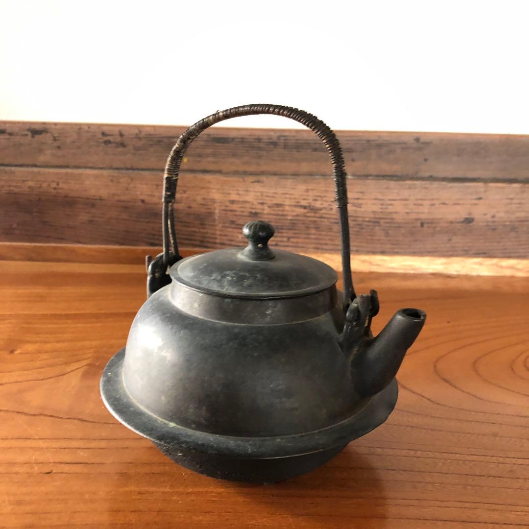 蔵にあった小振りの銅製湯沸かし釜