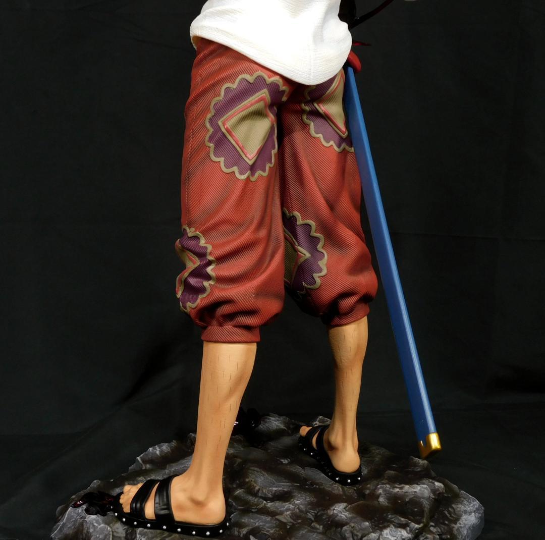 送料込み　四皇 赤髪のシャンクス　1/3、70cm　フィギュア　ワンピース