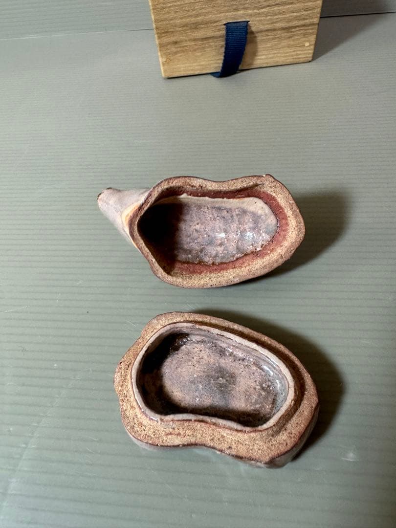 2769 萩焼深川本窯　12代　田原陶兵衛　牛　　香合　未使用