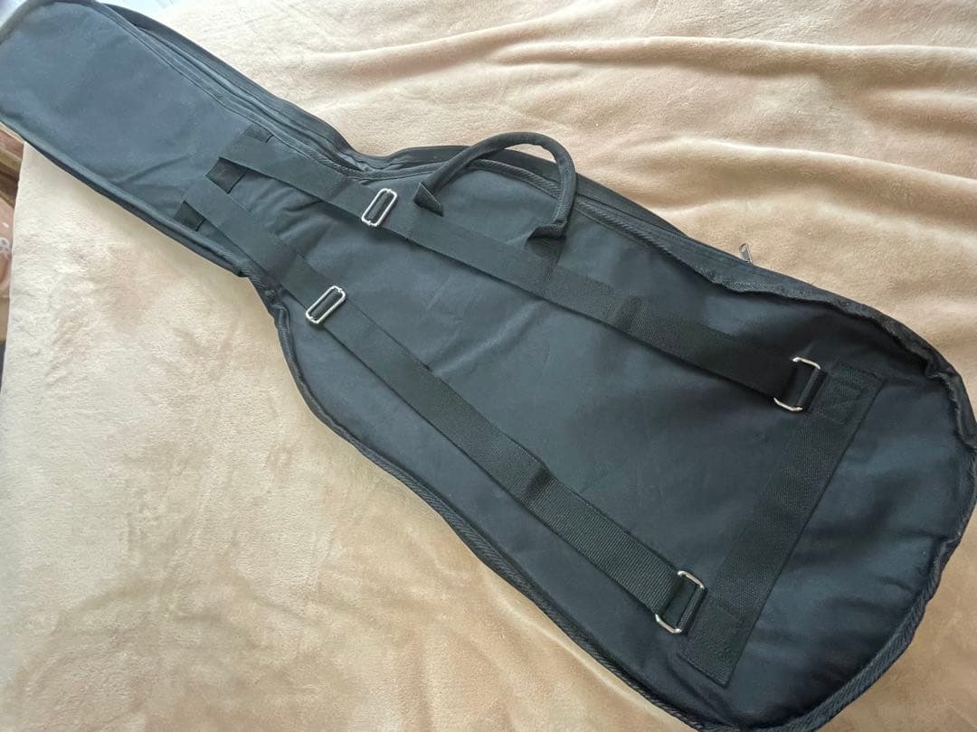 エレクトリックベース　プレイテック　ジャズベースタイプ　新品弦に交換済み。