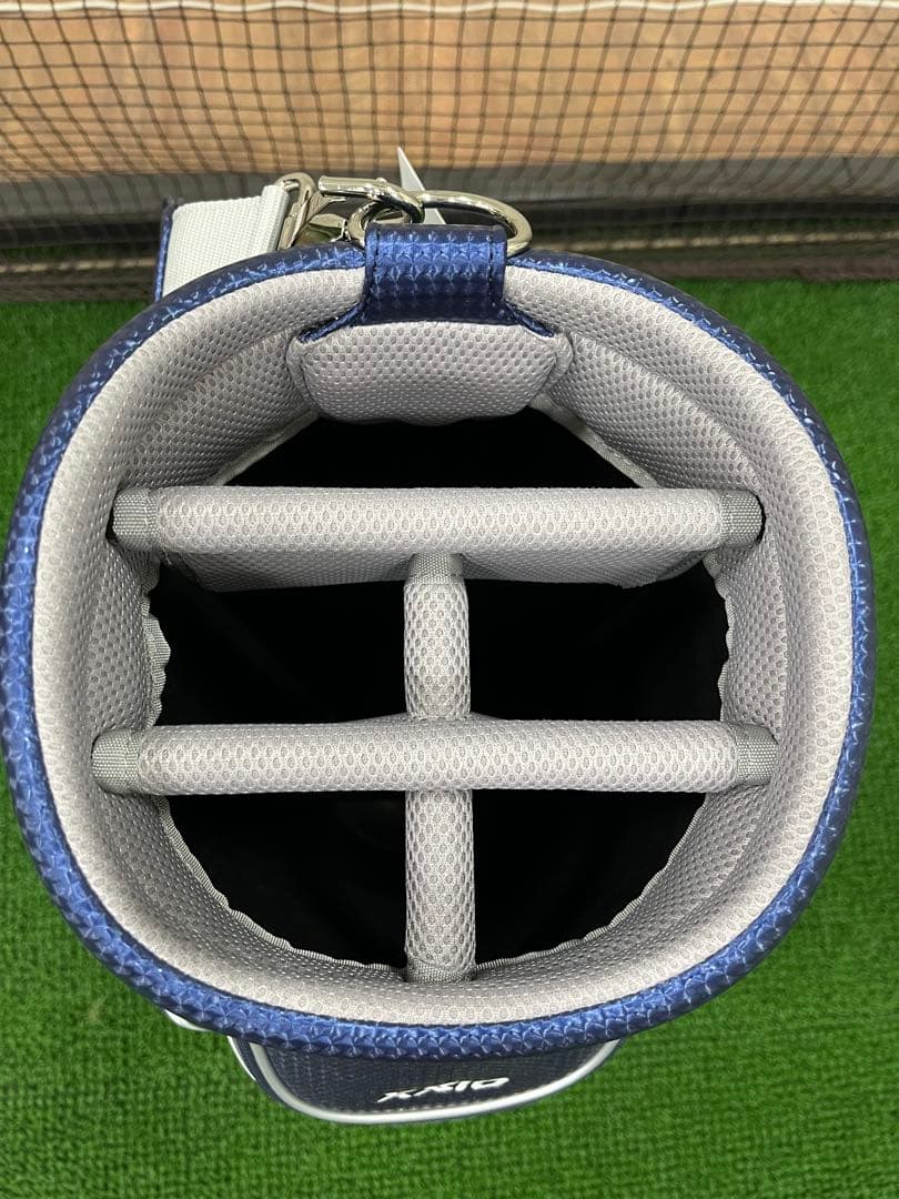 新品 ゼクシオ キャディバッグ レディス