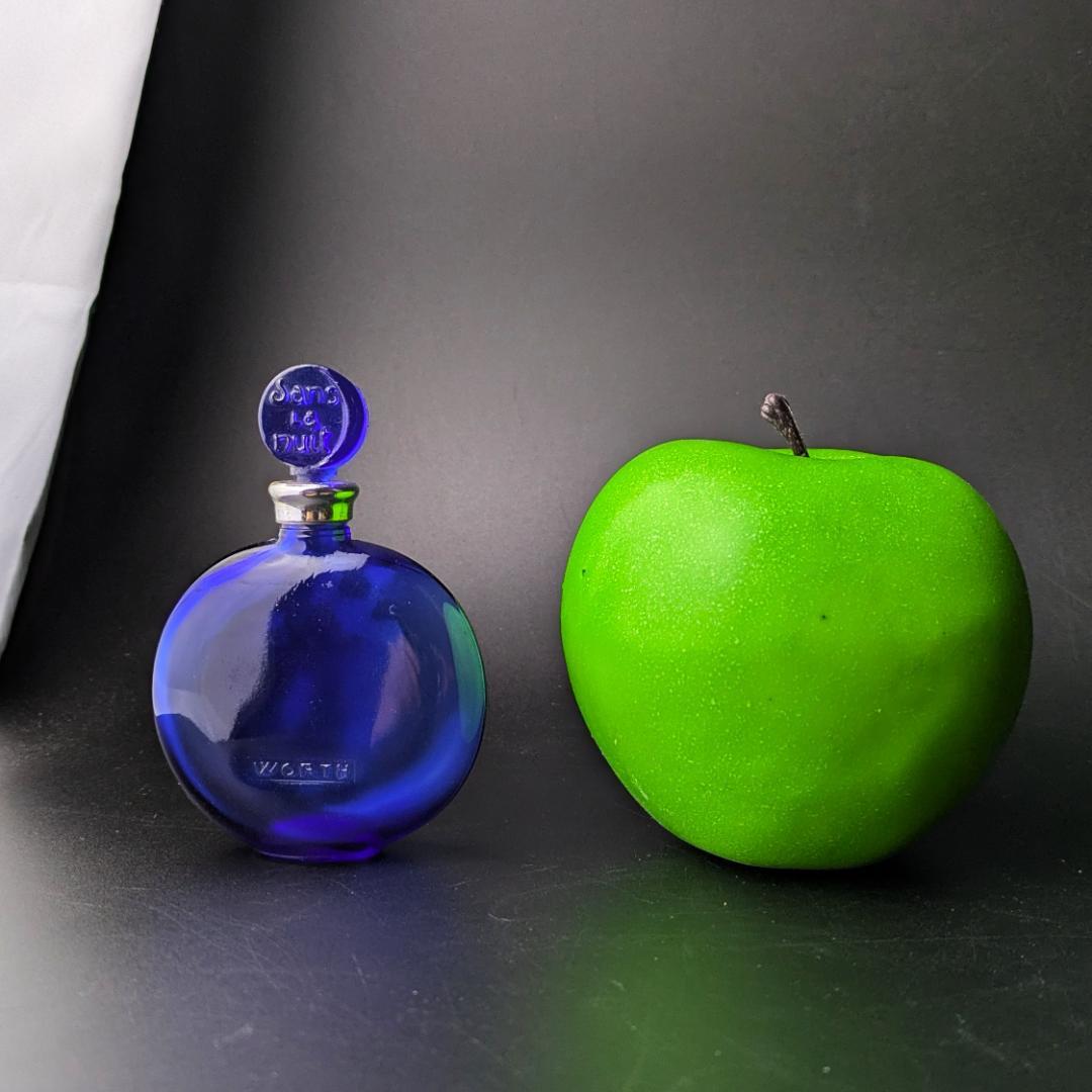 JJ Worth「Dans la Nuitラリック香水瓶 夜の気配を纏う美