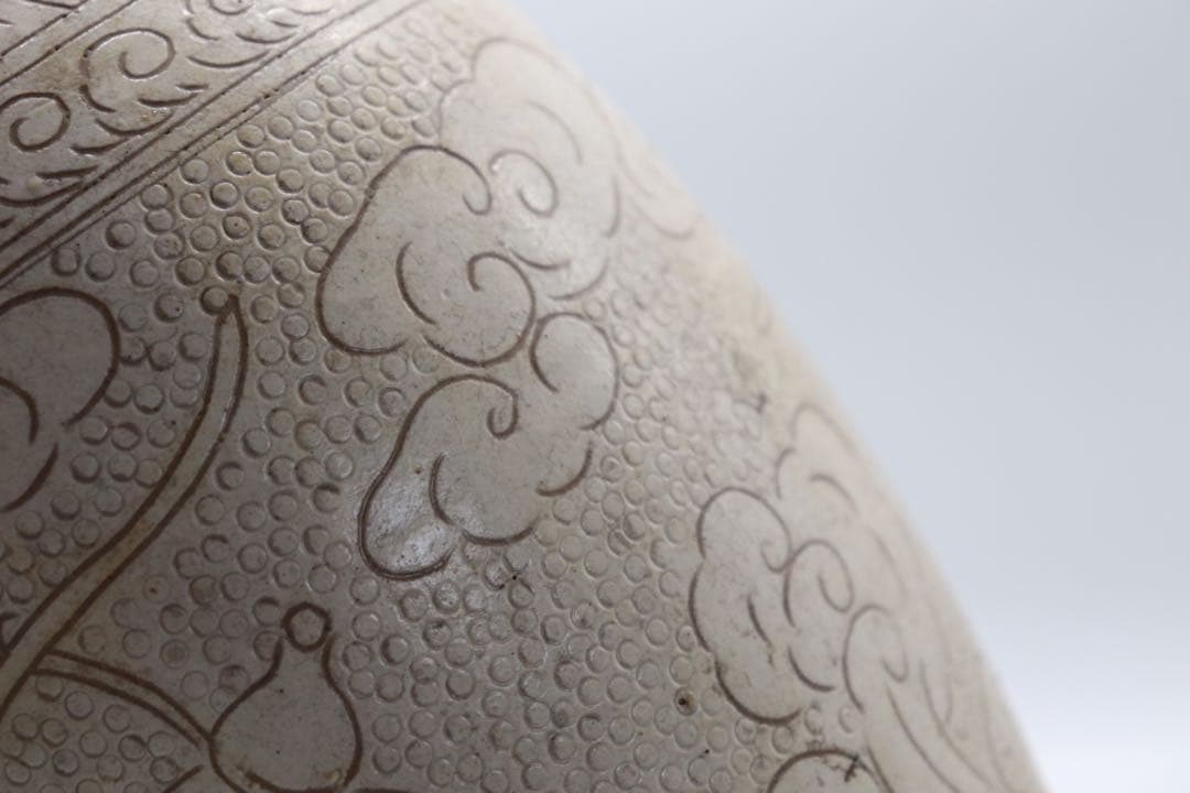 中国　磁州窯　人物紋瓶　送料込み0725