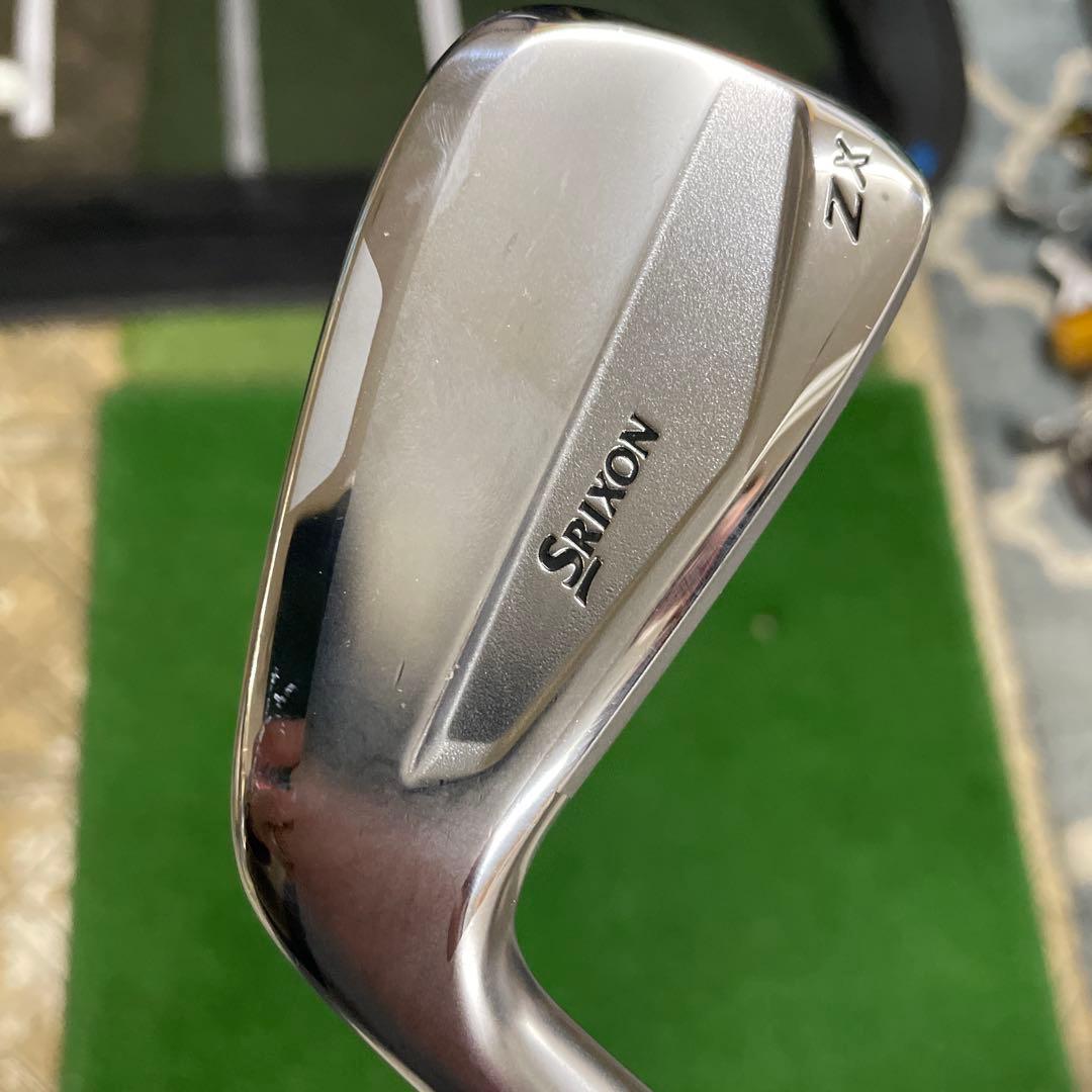 スリクソン　ZX 4番　23度　レフティ