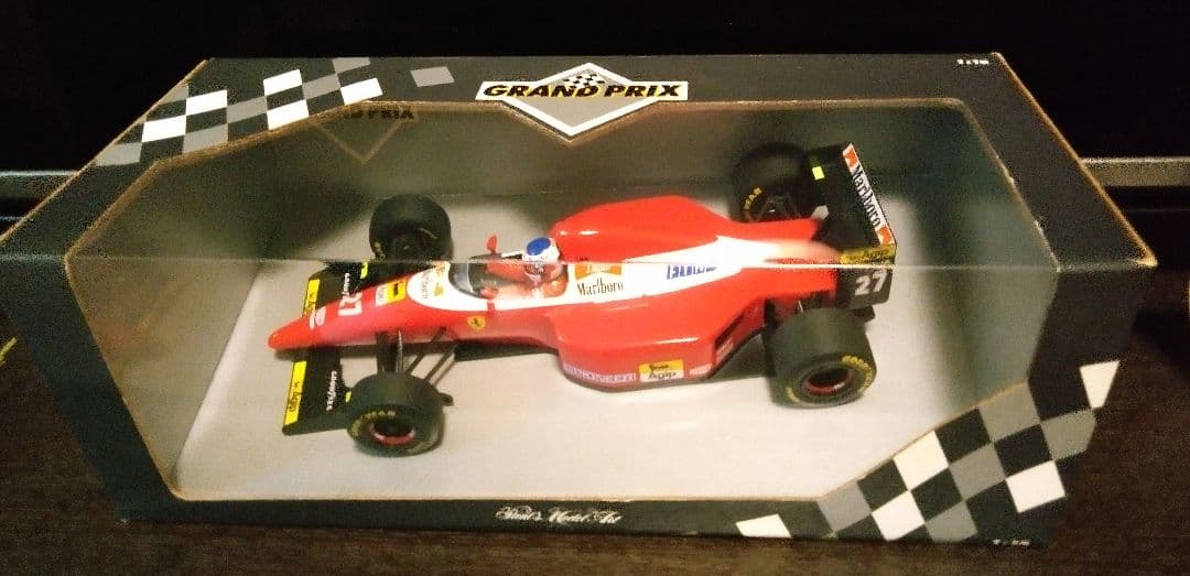 ミニチャンプス 1/18 F1 フェラーリ F93A J.アレジ