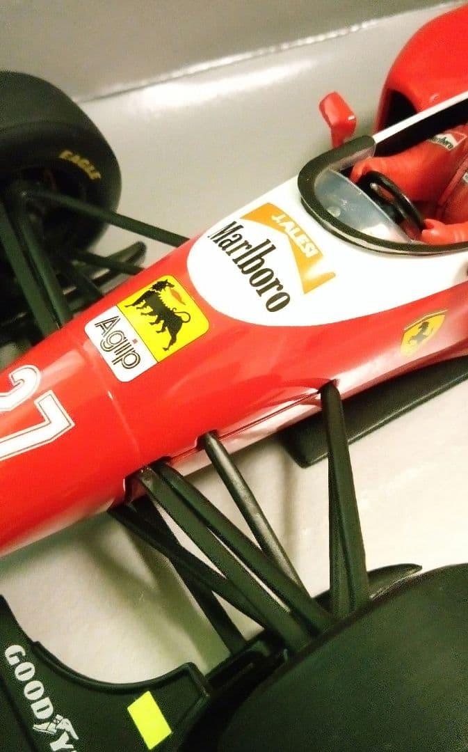 ミニチャンプス 1/18 F1 フェラーリ F93A J.アレジ