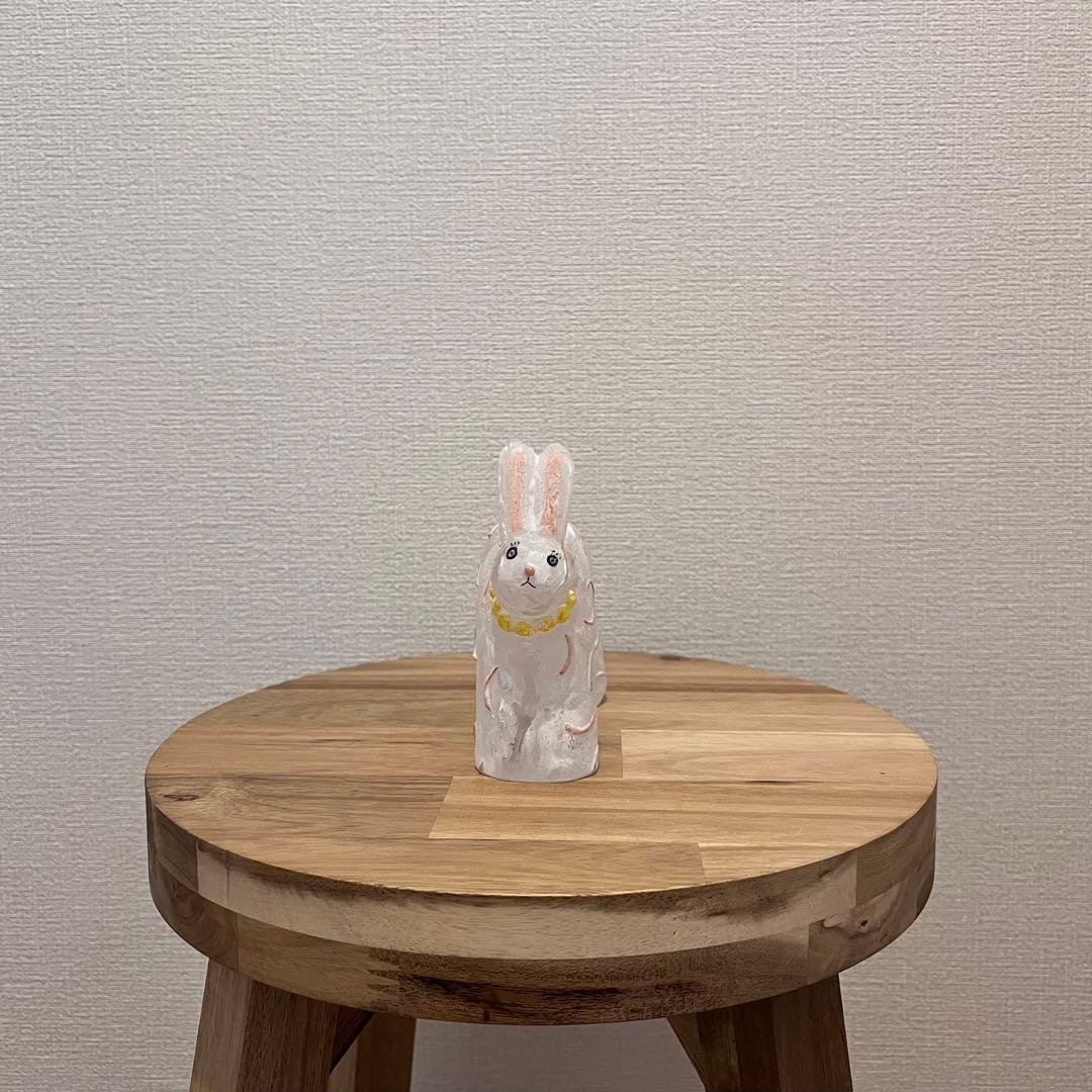 作家　安達知江　跳ぶうさぎ