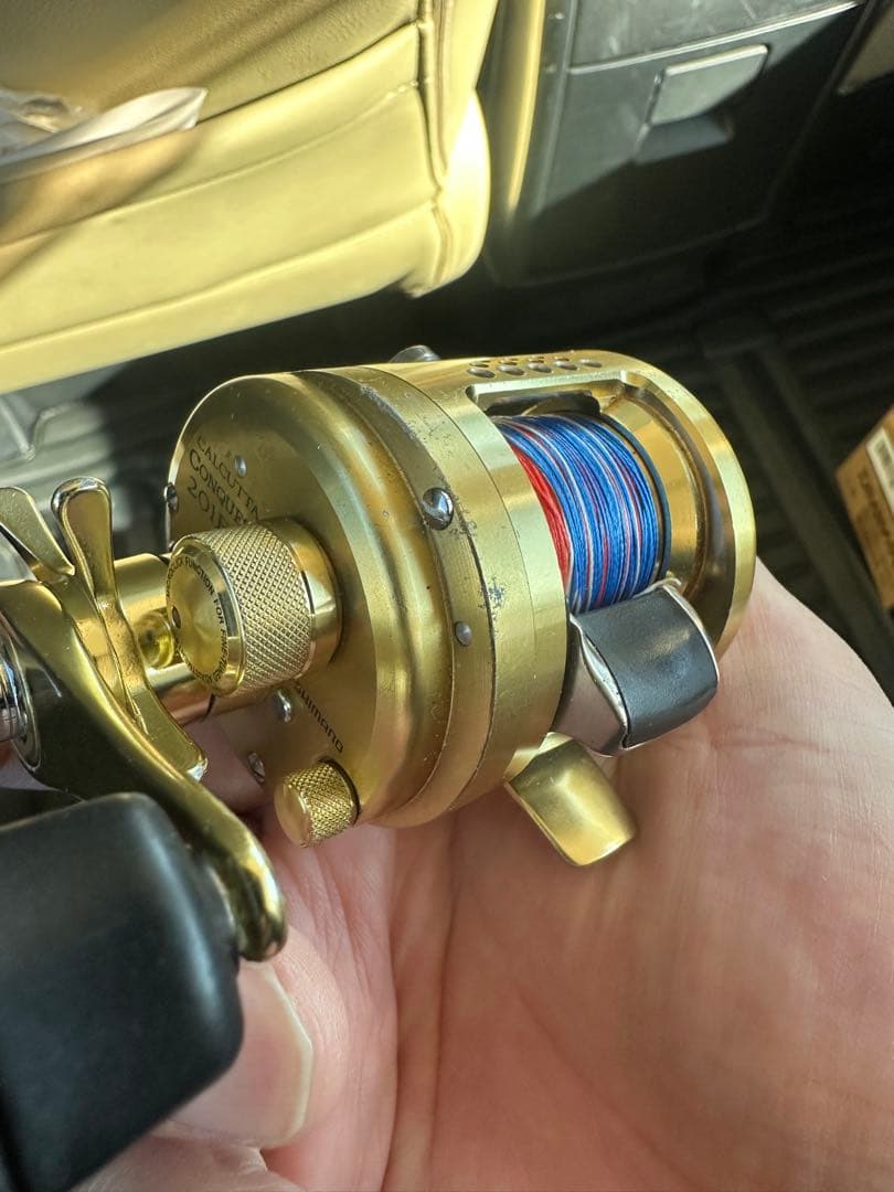 CALCUTTA CONQUEST 201F ベイトリール