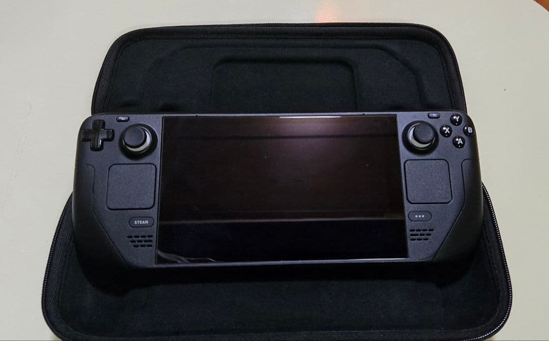 Steam Deck 256GB LCD(本体・ケース・ 充電器)※外箱なし